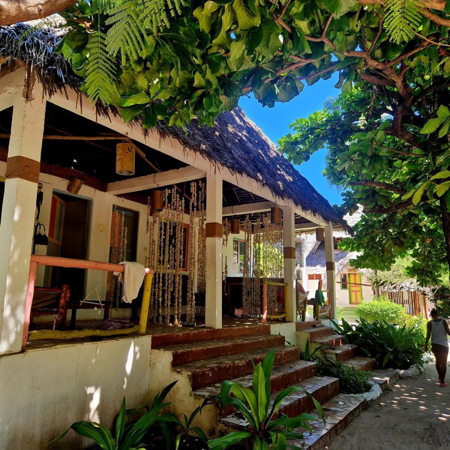 Fontaine Garden Village Bwejuu Exteriör bild