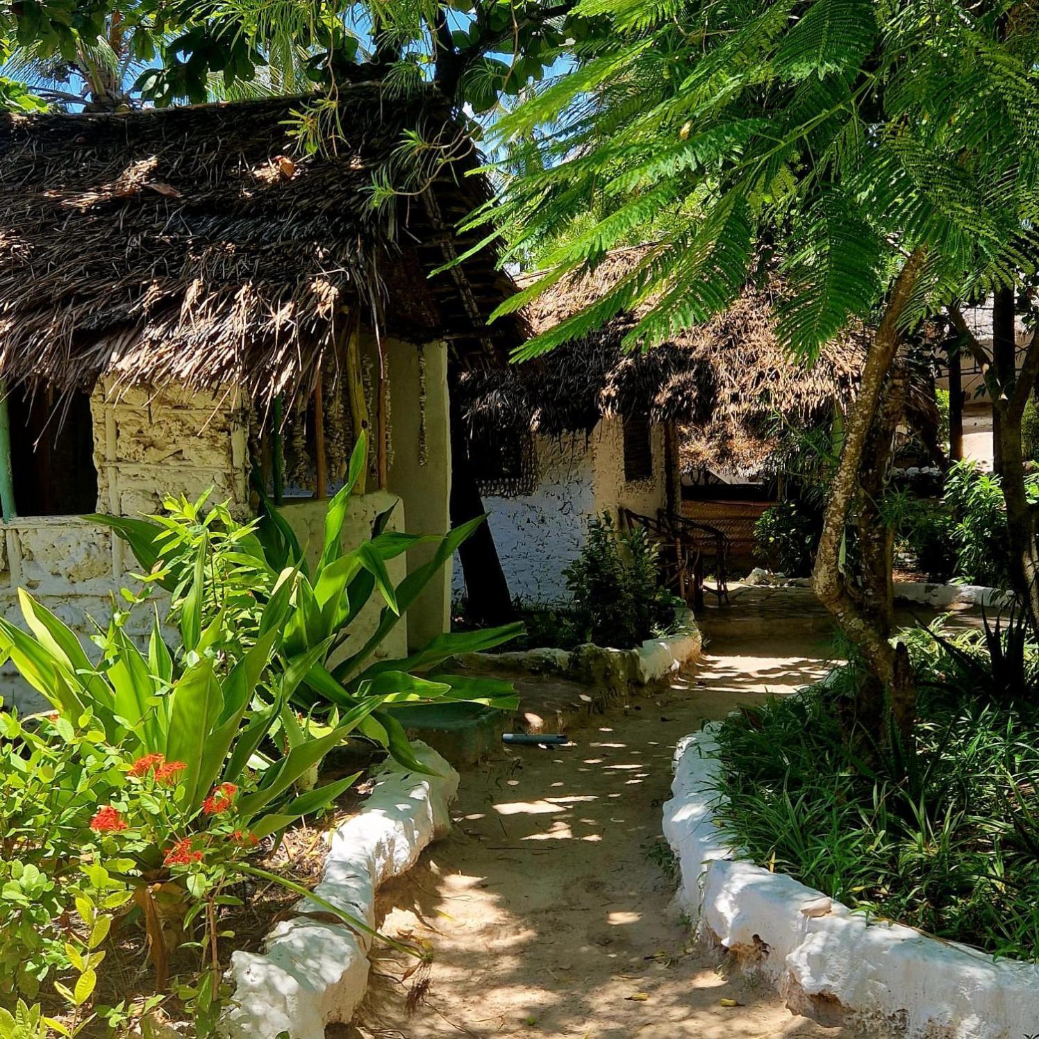 Fontaine Garden Village Bwejuu Exteriör bild